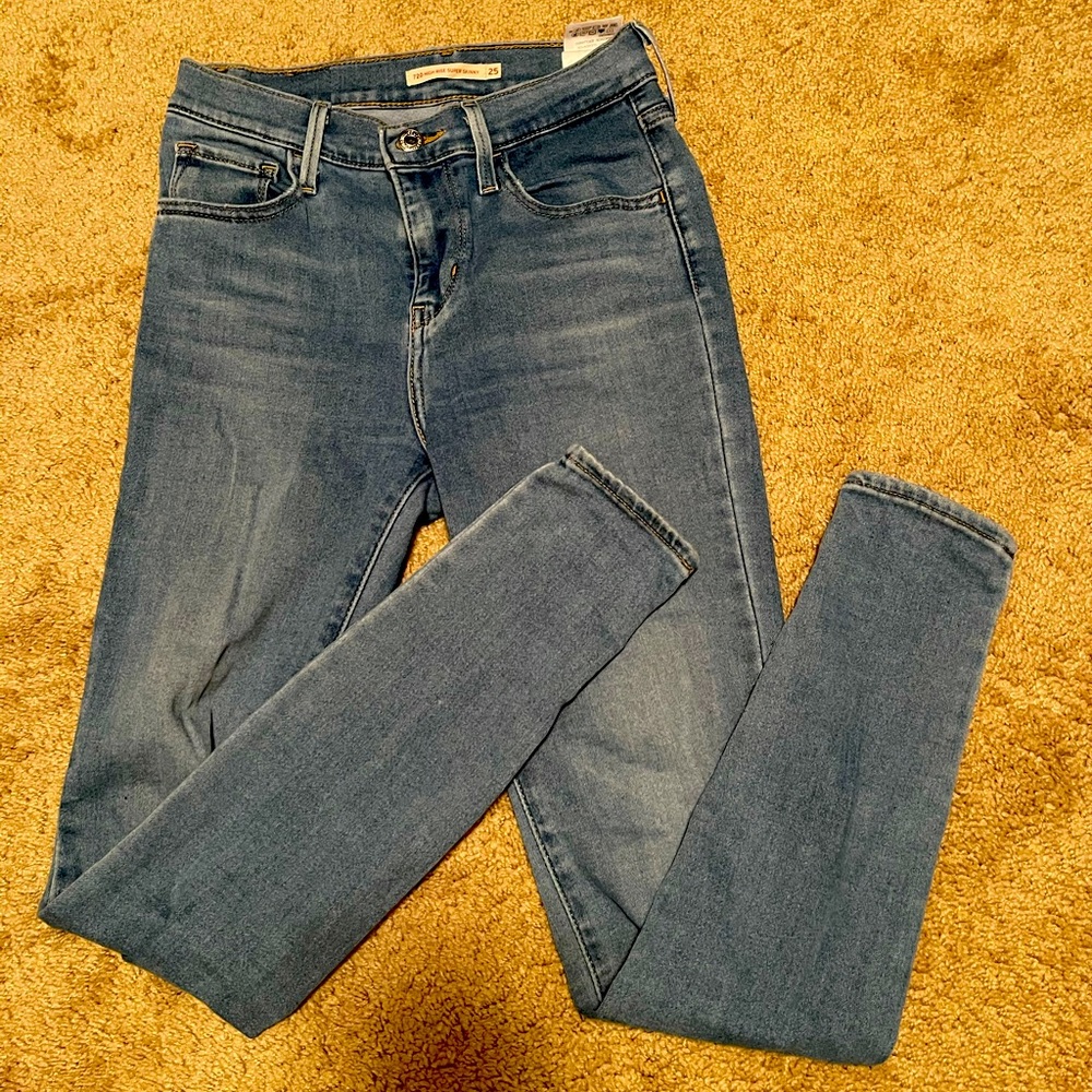 Levi’s 720 high rise jeans
